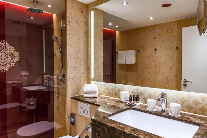 Superior Double Room image 2