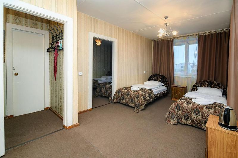 Standard Quadruple Room image 3