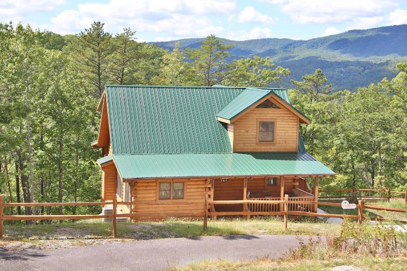 Gray Wolf Den - image 1