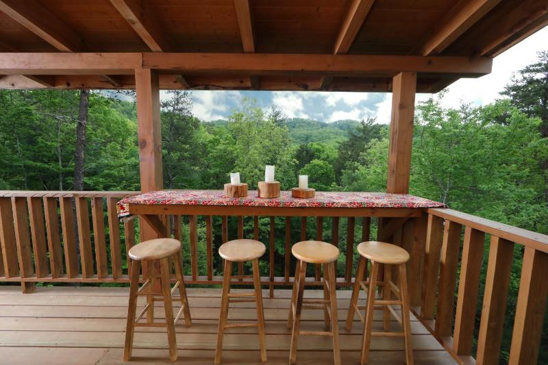 Honey J's Mountain Retreat - image 8