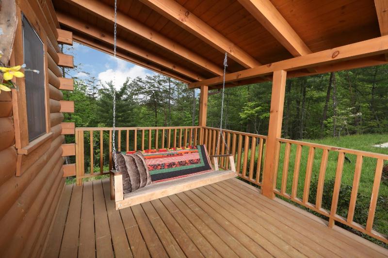 Honey J's Mountain Retreat - image 11