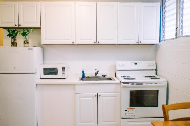 Bed in 4-Bed Mixed Dormitory with Kitchen image 1