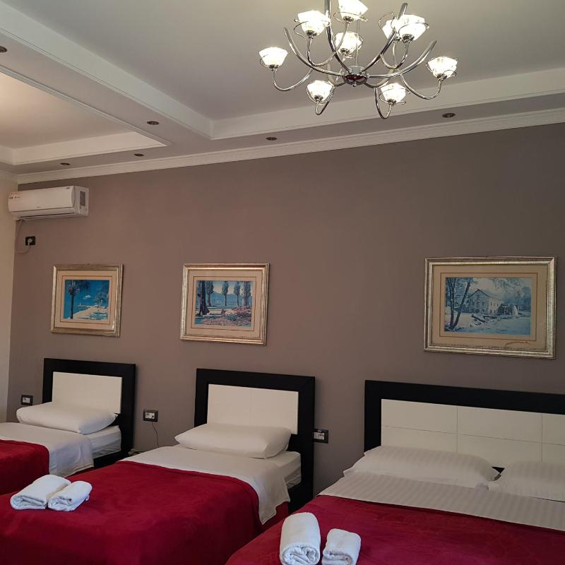 Family Room image 2