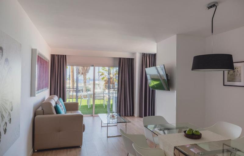Two-Bedroom Premium Apartment (4 Adults) image 3