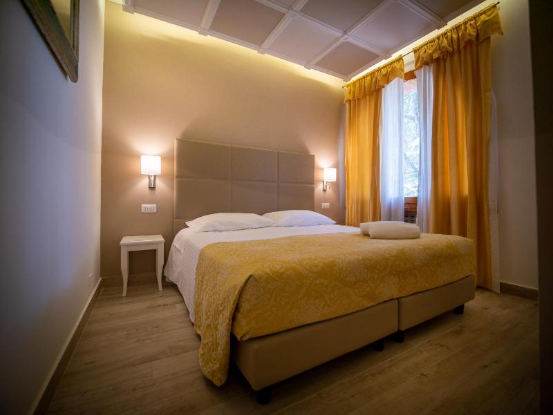 Economy Double or Twin Room image 4