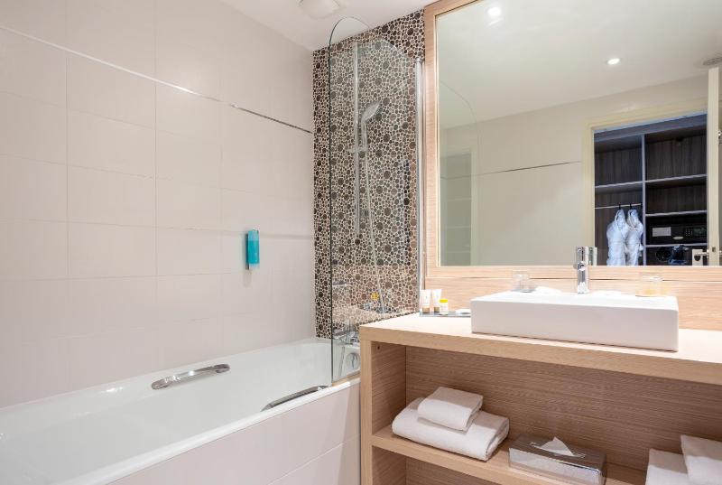 Superior Room with Spa access image 3