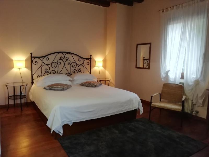 Superior Double Room with Lake View image 1
