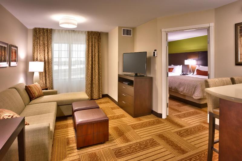One-Bedroom Queen Suite image 3