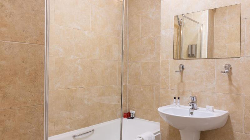 Executive Double or Twin Room image 4