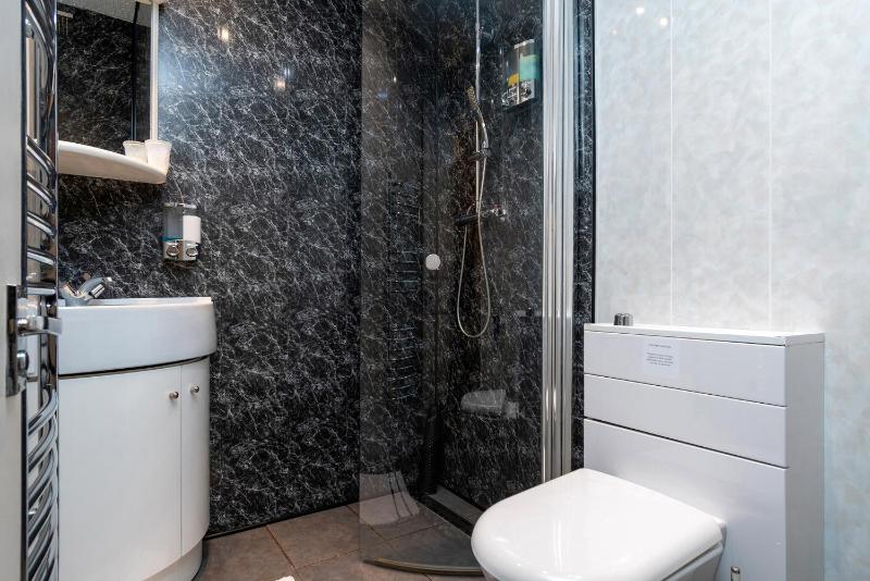 Superior King or Twin Room image 4