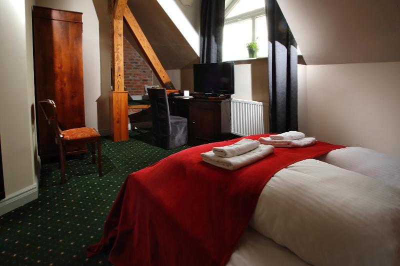 Double Room image 3
