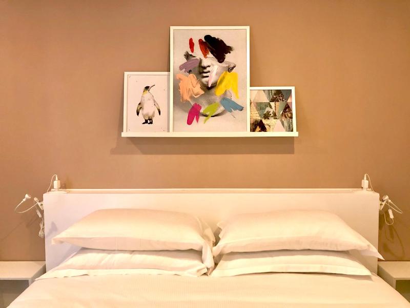 Large Double or Twin Room image 3