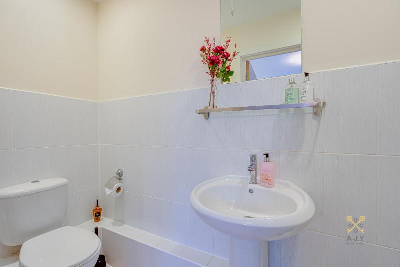 Mica Point City Centre Apartment - image 37
