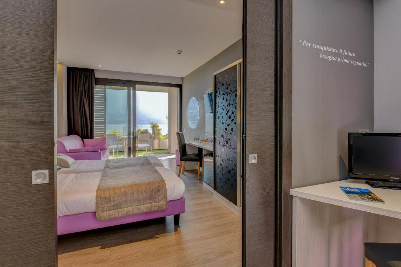 Suite with Lake View image 1
