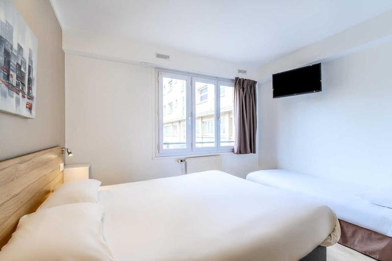 Classic Triple Room image 1