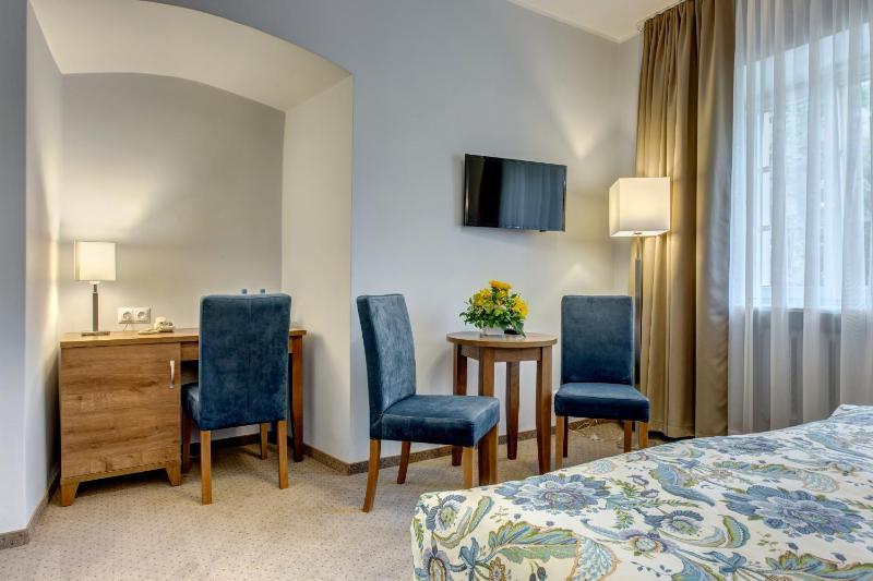 Triple Room building number 7 image 1