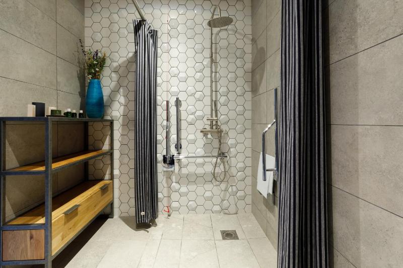Double or Twin Room - Disability Access image 3