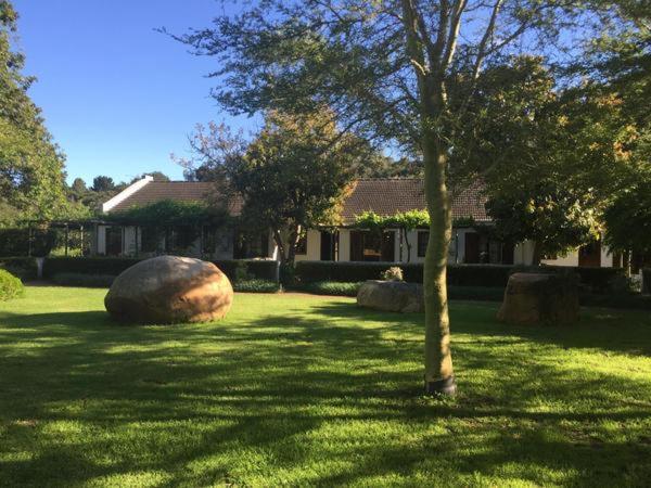 Navarre Farm Cottages - image 1