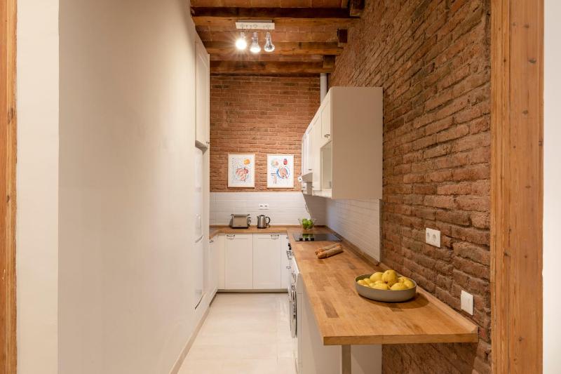 Aspasios Gracia Apartments - image 4