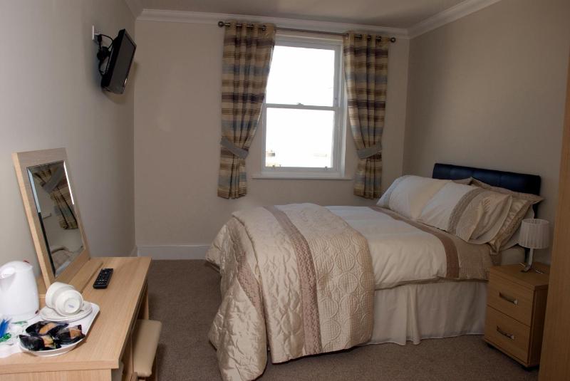 Standard Double Room image 1