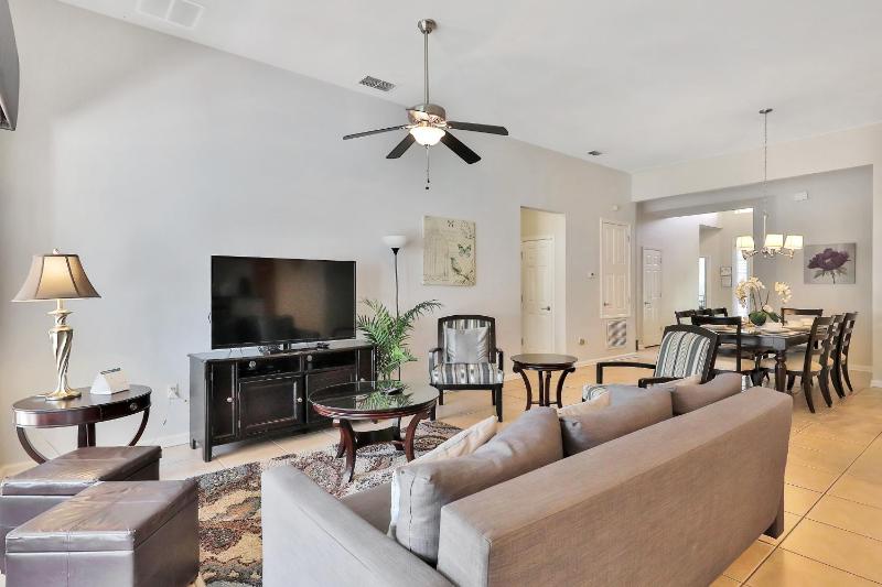 Five Bedroom House image 2