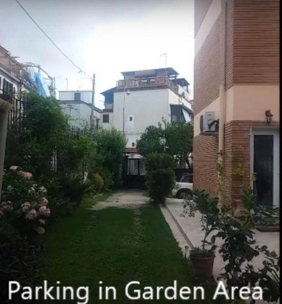 Economy Double Room image 2