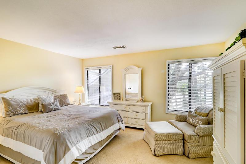 Three Bedroom Apartment image 3