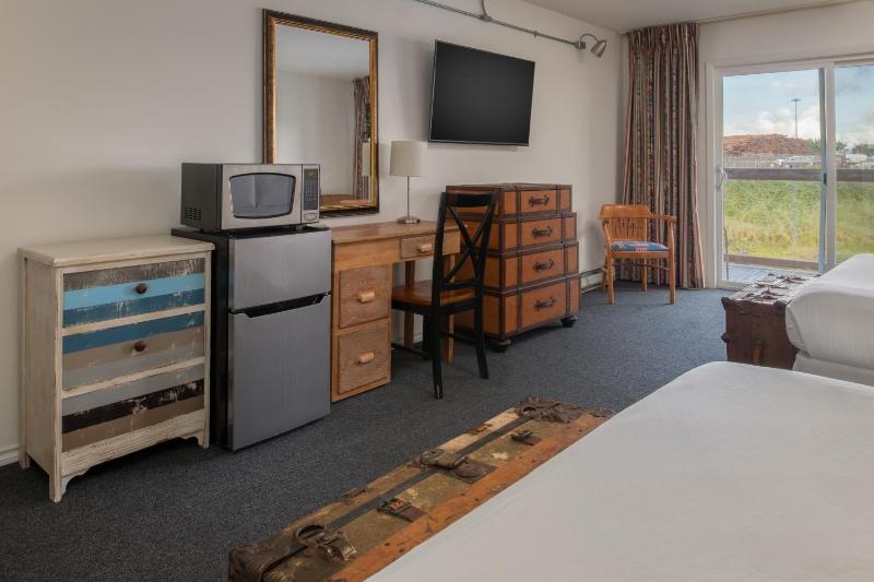  Premium Two Queen Theme Room with Marina View and Balcony (No Pets Allowed) image 4