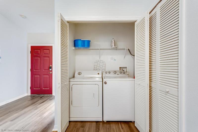 Three-Bedroom Townhouse image 2