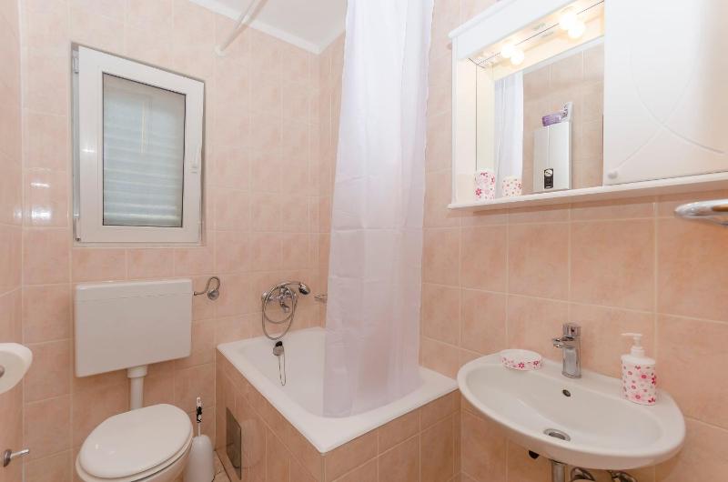 One-Bedroom apartment Standard image 2