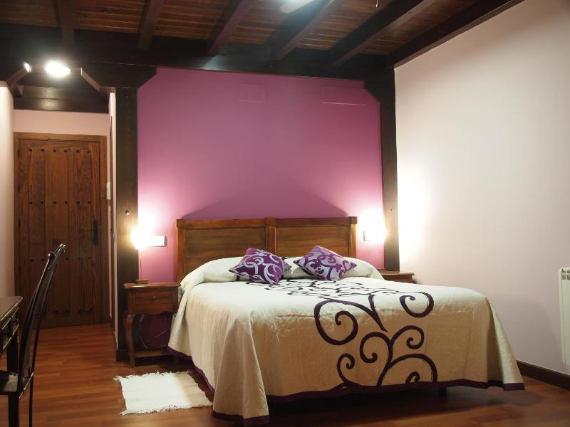 Double Room with Spa Access image 1