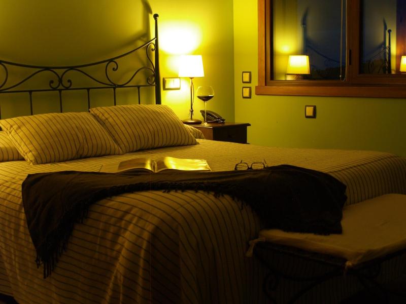 Superior Double Room with Terrace image 2