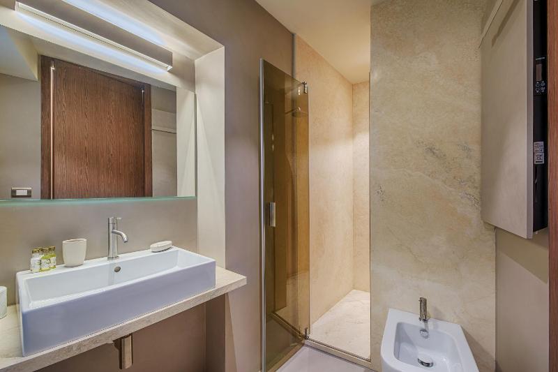 Superior Double or Twin Room image 2