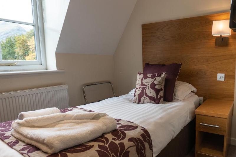 Single Room image 3