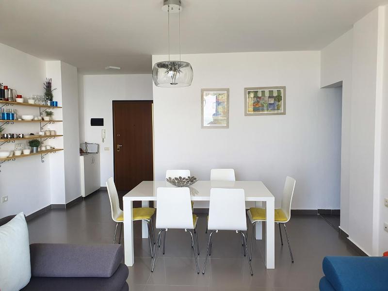 Sea View Nik Apartment - image 12