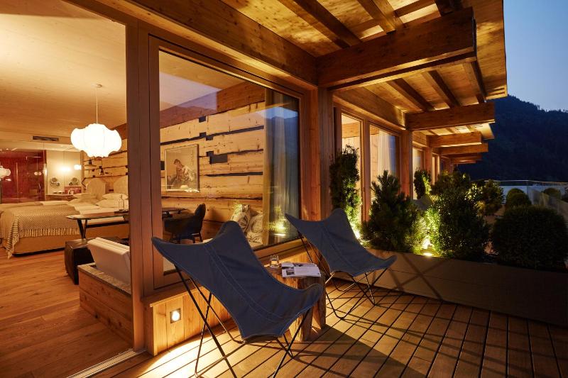 Loft Suite 8 image 4