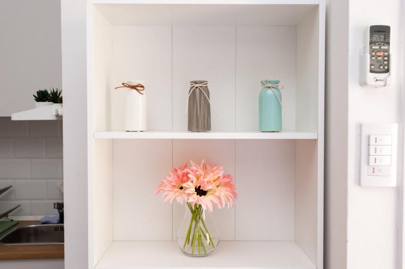 One-Bedroom Apartment image 3