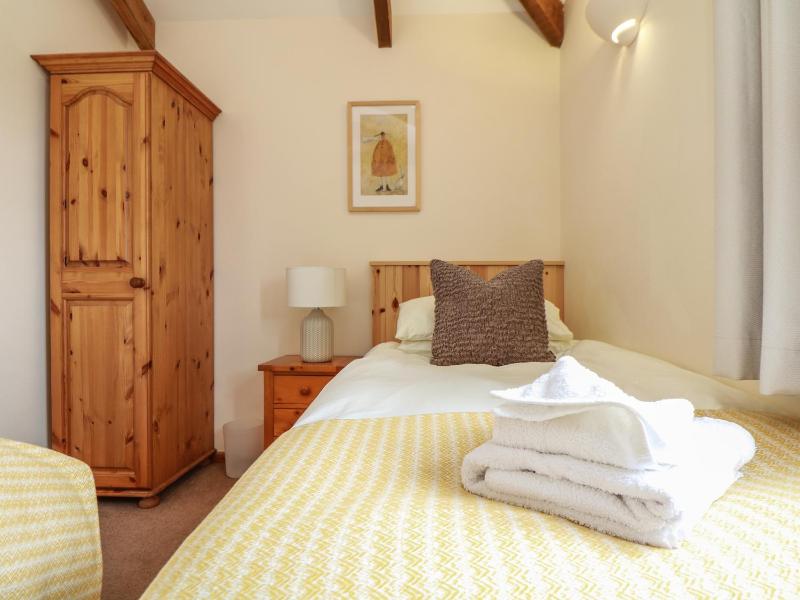 Ash Cottage - image 4