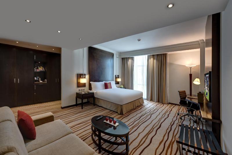 Spacious Room – King Bed image 3