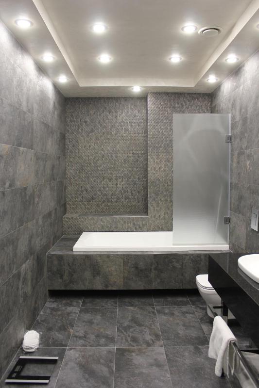 Executive Suite image 2
