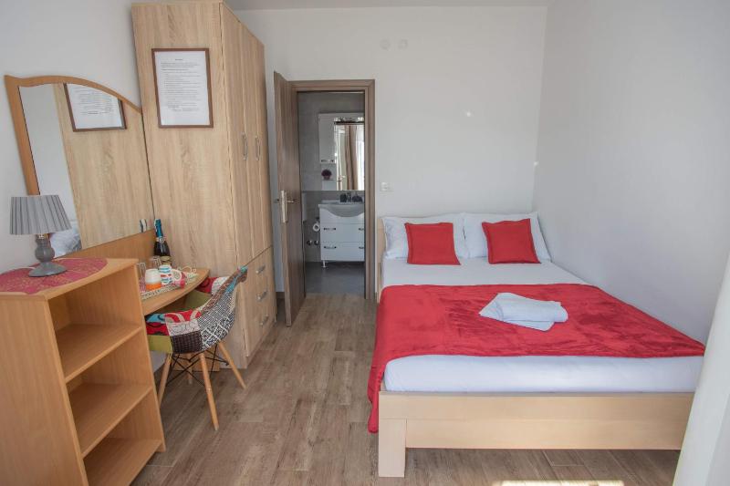 Double Room with Private Bathroom image 3