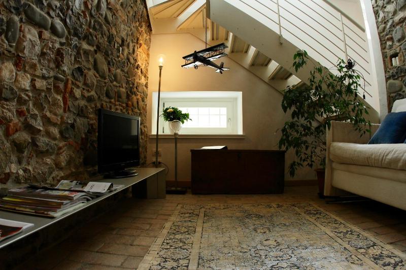 Queen Studio (2 Adults) image 2