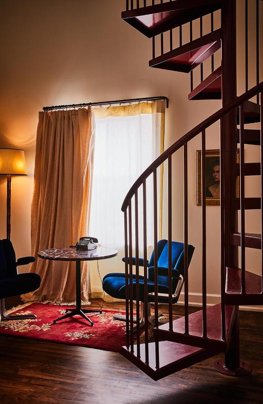 Queen Suite image 4