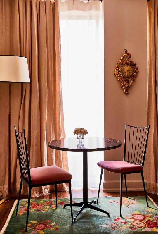 Queen Suite image 3