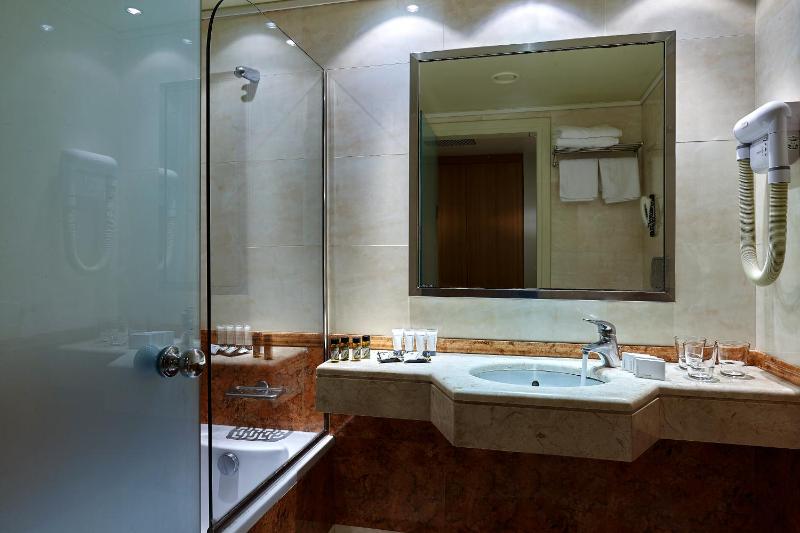 Triple Room image 3