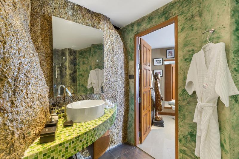 Beluga Boutique Hotel - image 25
