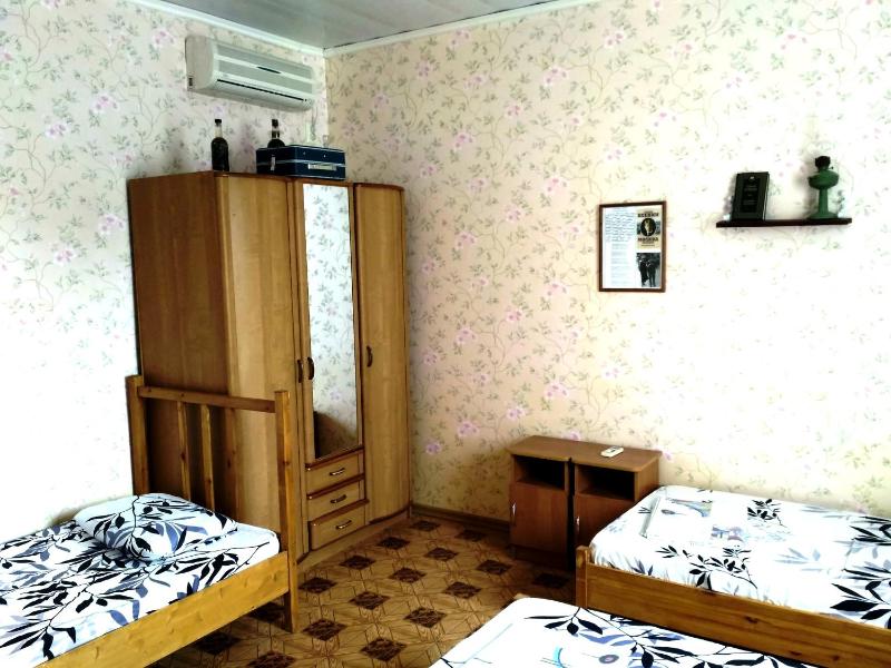 Standard Family Room image 1