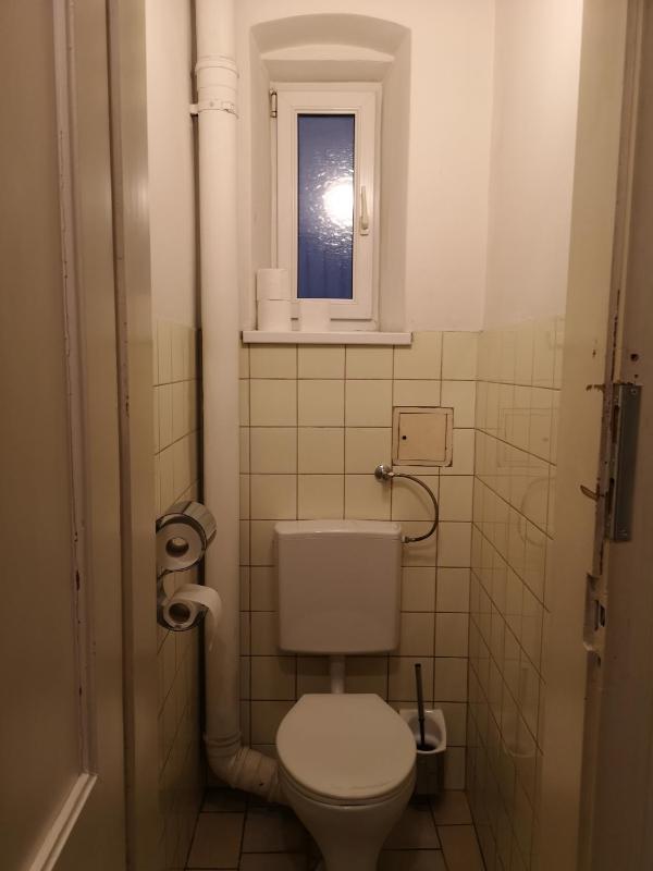 Single Room with Shower image 2