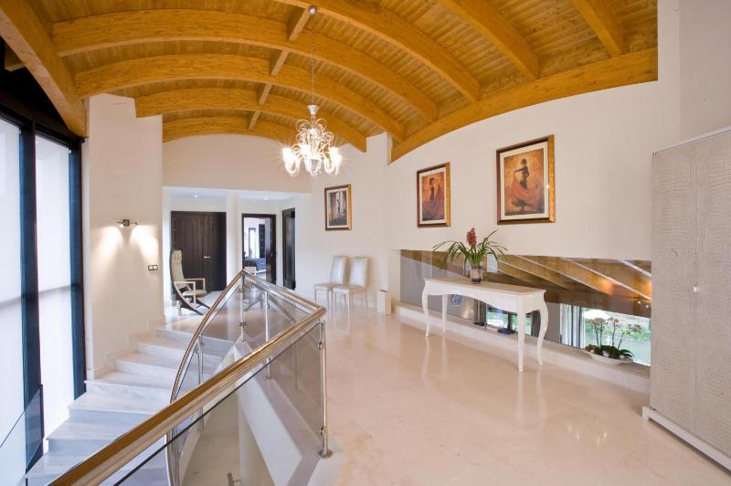 Ten-Bedroom Villa image 1