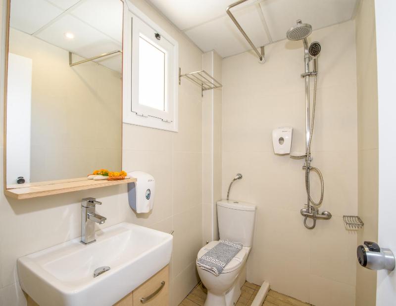 Double Room with Side Sea View image 2